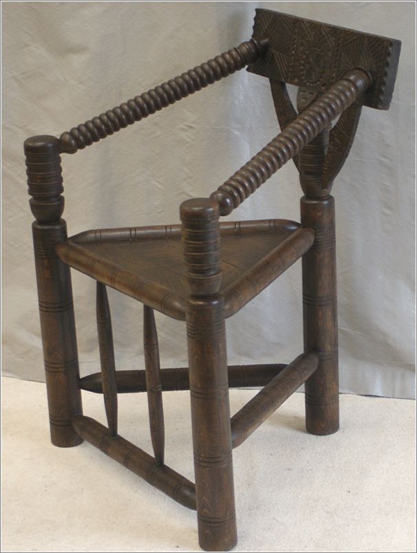 9047 Antique Oak Turners Chair (3)